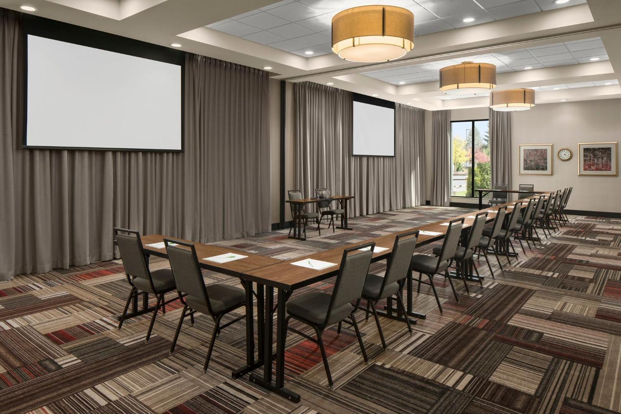Holiday Inn Portland West - Hillsboro By Ihg Exterior foto